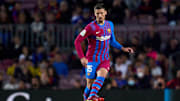 Clement Lenglet avec le maillot du FC Barcelone.
