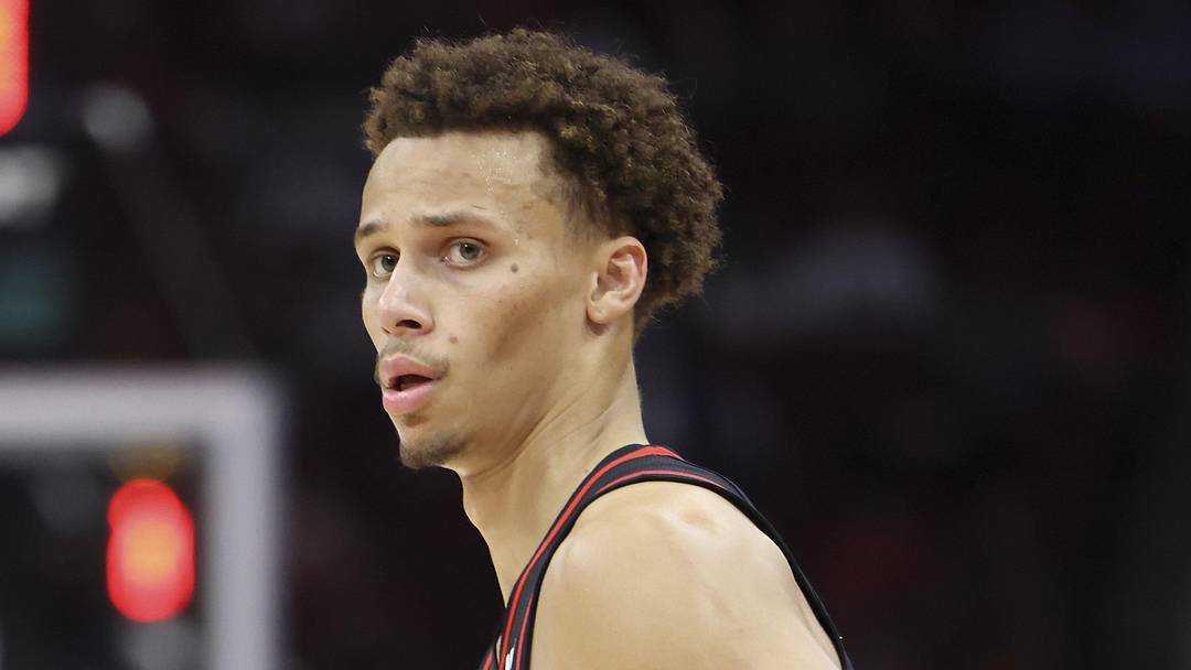 Atlanta Hawks guard Dyson Daniels (5) reacts after scoring a basket during the fourth quarter against the Houston Rockets at Toyota Center on March 25, 2025.