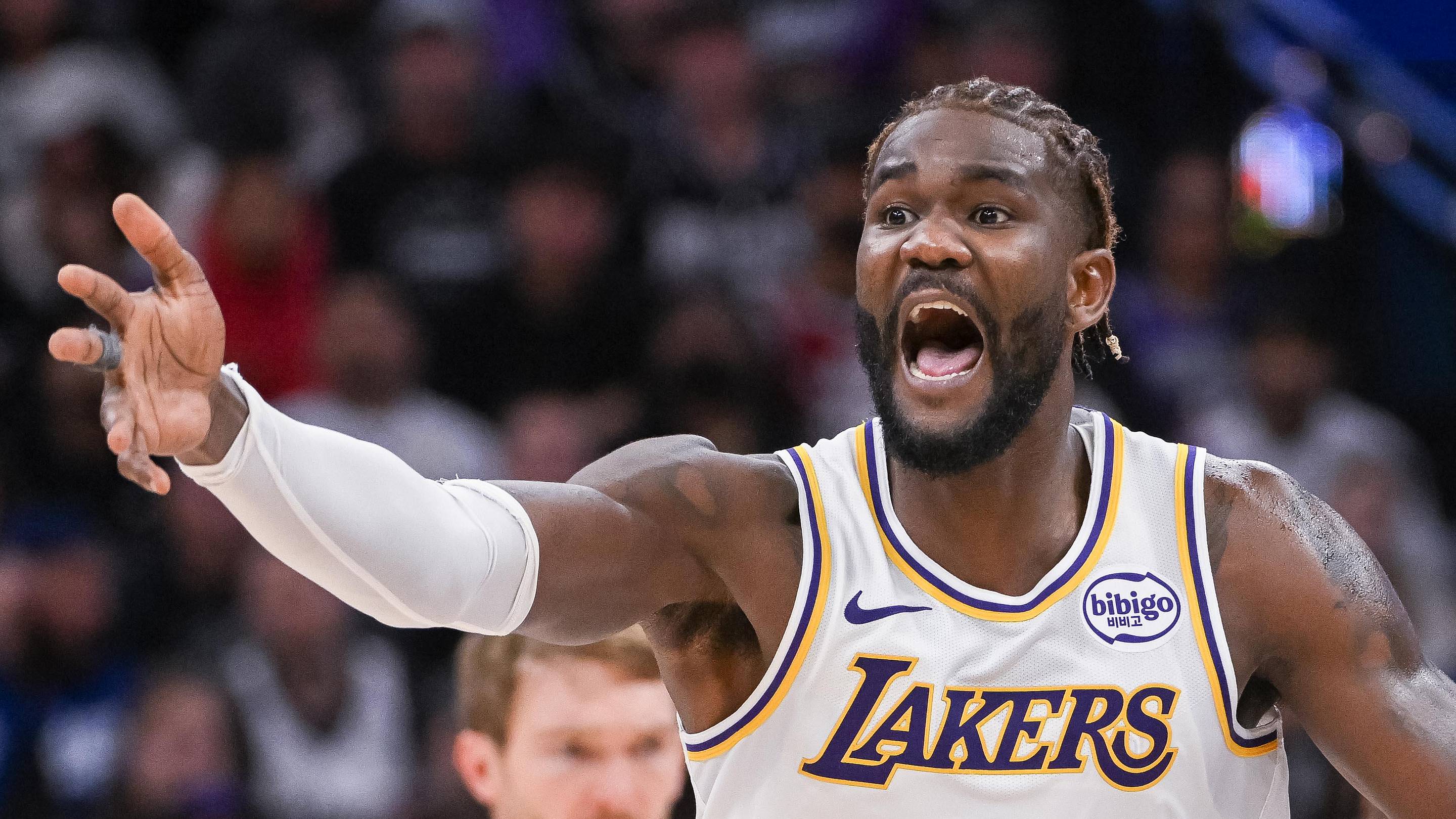 Former Suns front office member rips Deandre Ayton