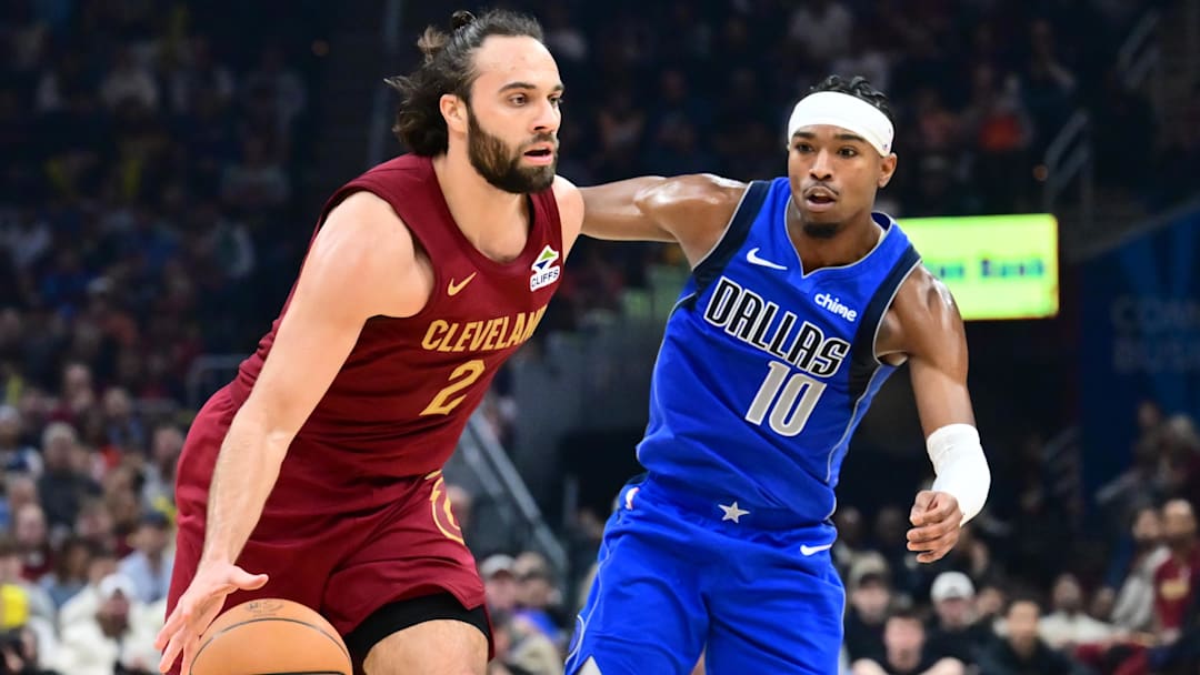 Mar 15, 2026; Cleveland, Ohio, USA; Cleveland Cavaliers guard Max Strus (2) drives to the basket against Dallas Mavericks guard Brandon Williams (10) during the second half at Rocket Arena. Mandatory Credit: Ken Blaze-Imagn Images Mar 15, 2026; Cleveland, Ohio, USA; Cleveland Cavaliers guard Max Strus (2) drives to the basket against Dallas Mavericks guard Brandon Williams (10) during the second half at Rocket Arena. Mandatory Credit: Ken Blaze-Imagn Images