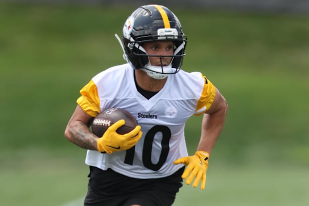 Pittsburgh Steelers wide receiver Roman Wilson
