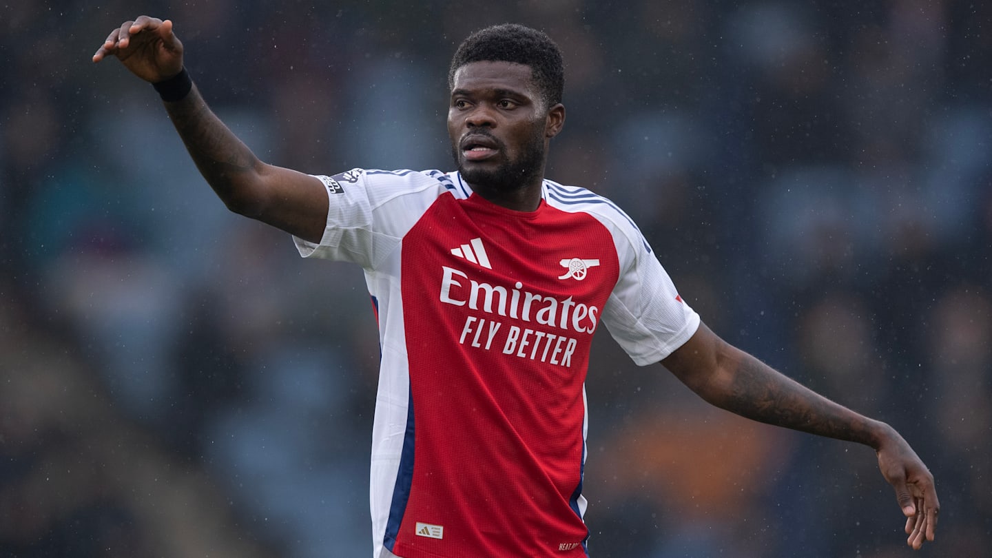 Arsenal make Thomas Partey contract decision as Barcelona lead three-club chase
