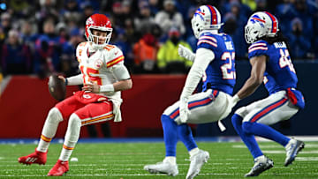 Bet the Chiefs to cover as short favorites against the Bills in NFL Week 9 action.