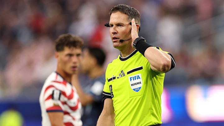 Danny Makkelie sorgte für ein VAR-Novum bei der WM Danny Makkelie sorgte für ein VAR-Novum bei der WM