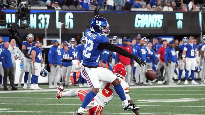 Multiple Giants Earn Recognition for Contributions in Team's Week 4 Win