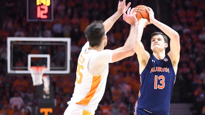 Auburn vs Mississippi State prediction, odds, over, under, spread, prop bets for NCAA betting lines tonight. Auburn vs Mississippi State prediction, odds, over, under, spread, prop bets for NCAA betting lines tonight.