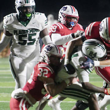 North DeSoto defense in action vs. Plaquemine