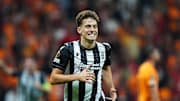 Der VfB Stuttgart verhandelt mit Giannis Konstantelias