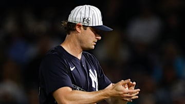 Toronto Blue Jays v New York Yankees