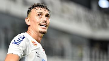 Diego Pituca volta ao XI inicial do Santos neste fim de semana.