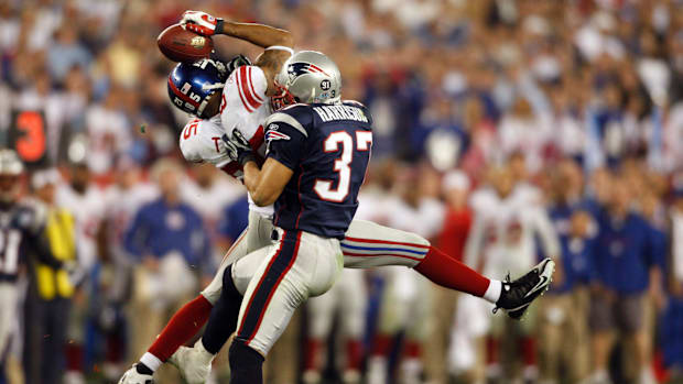 Tyree’s catch on the game-winning drive helped lift the Giants to a 17–14 victory over the Patriots.