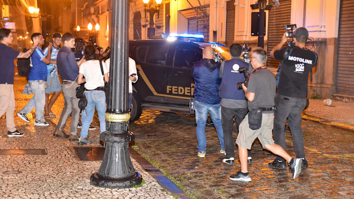 Robinho foi preso na noite desta quinta-feira Robinho foi preso na noite desta quinta-feira