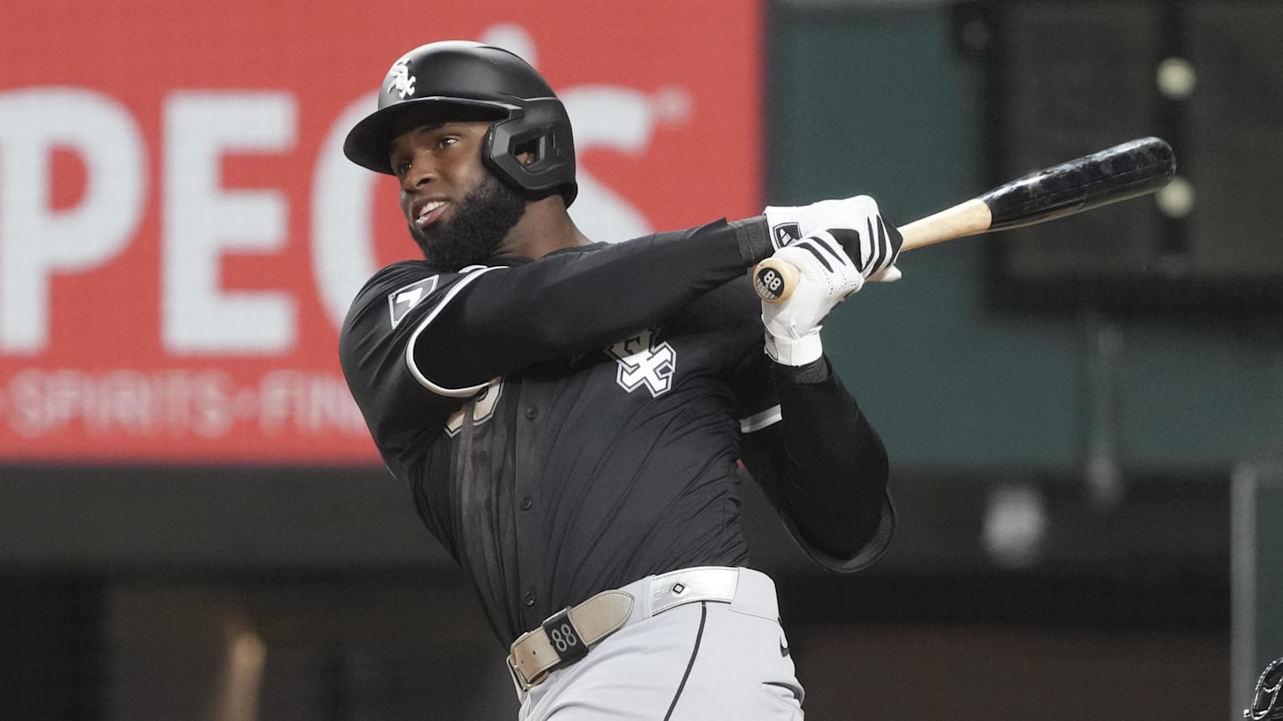Former MLB Executive Poses Trade Idea Between Chicago White Sox, San Diego Padres