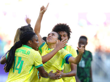 Marta deu assistência para o gol de Gabi Nunes