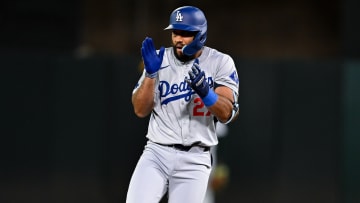Rosario batea para .305 en la temporada 
