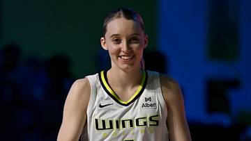 Breeze BC Dominates Rose BC with Bueckers' 32 Points