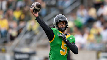 Oregon quarterback Dante Moore