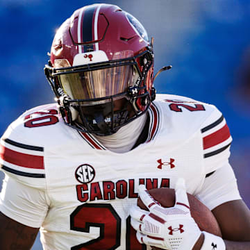 Sep 7, 2024; Lexington, Kentucky, USA; South Carolina Gamecocks tight end Michael Smith (20) runs the ball during the fourth quarter against the Kentucky Wildcats at Kroger Field. Mandatory Credit: Jordan Prather-Imagn Images
