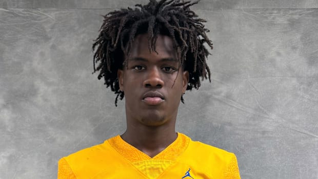 Calvin Russell gives the Bulls a 5-star option on the outside as they attempt to repeat as 3A state champs.