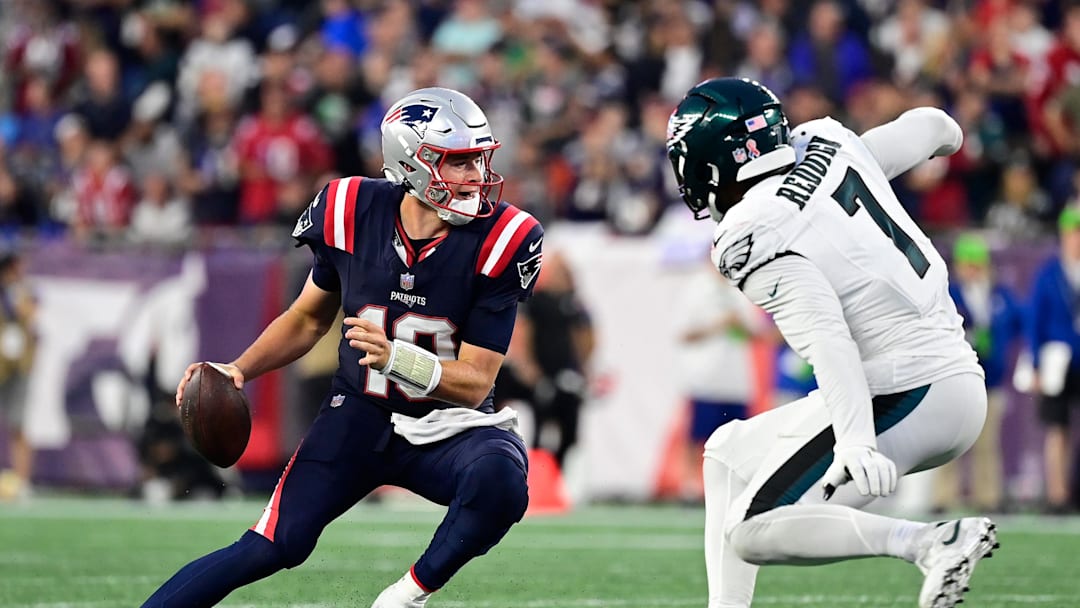 Sep 10, 2023; Foxborough, Massachusetts, USA; New England Patriots quarterback Mac Jones (10) tries