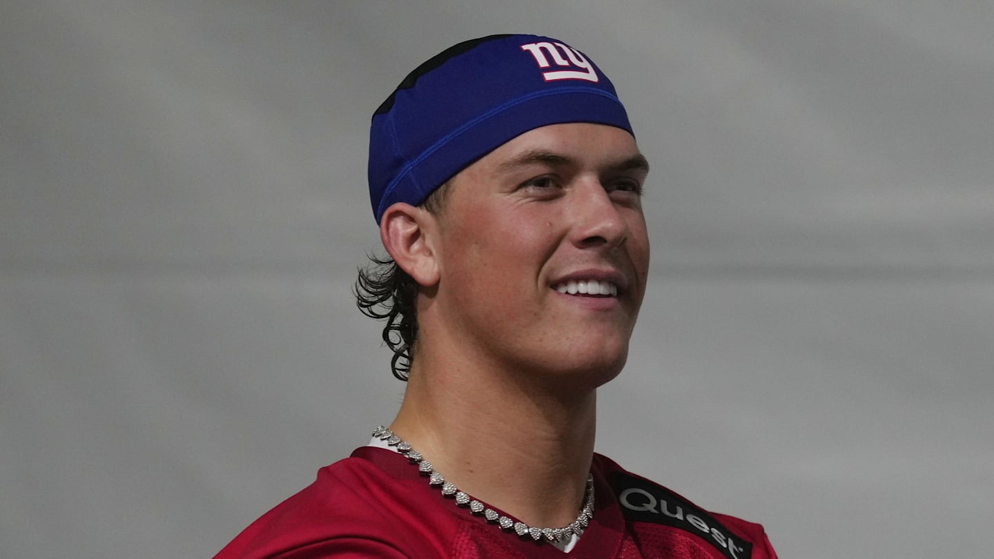 Giants Rookie QB Jaxson Dart Shows Leadership in First Practice
