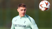 Micky van de Ven picked up a hamstring injury in October