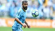 Douglas teve duas passagens pelo Grêmio ao longo da carreira 