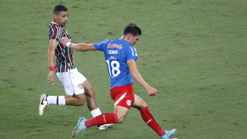 Thiago Borbas deu trabalho ao sistema defensivo tricolor na estreia do Brasileirão