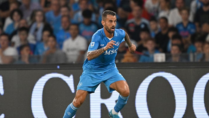 Napoli's Leonardo Spinazzola praised the €80 million transfer target of PSG and FC Barcelona, expressing his delight that the player stayed with his team.