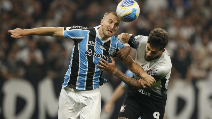 Corinthians e Grêmio fazem duelo de peso pela Copa do Brasil