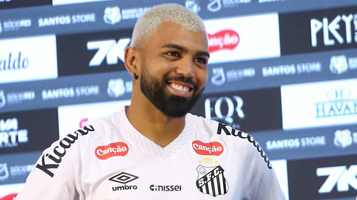 Atacante ficou de fora da estreia no Brasileirão