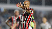 Lucas Moura é um dos desfalques do São Paulo para o duelo contra o Vasco