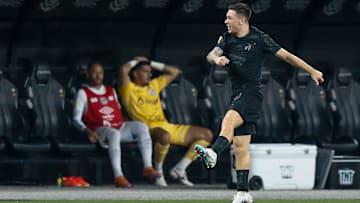 Rodrigo Garro foi decisivo, e Neymar não deixou o banco de reservas