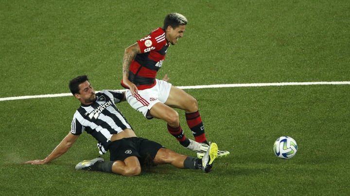 Botafogo é líder, enquanto Flamengo está fora do G-6
