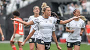 Corinthians, de Tamires, luta pela liderança do Brasileirão Feminino