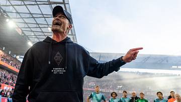 Alexander Blessin vor der Fankurve Alexander Blessin vor der Fankurve