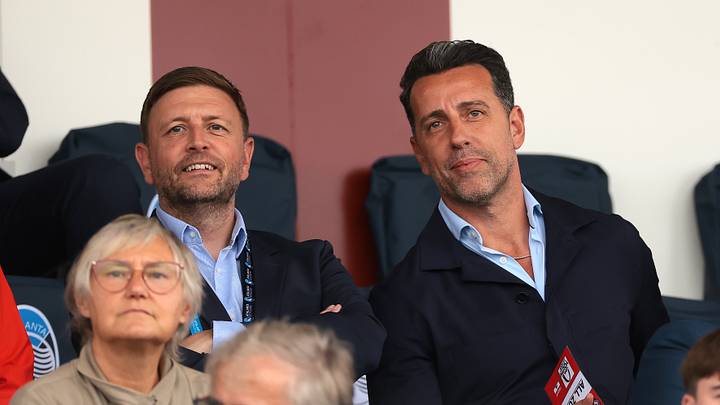 Edu Gaspar (R) is leaving Arsenal