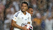 Marcos Leonardo marcou o gol de empate do Santos contra o Corinthians