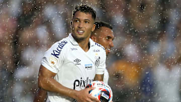 Marcos Leonardo marcou o gol de empate do Santos contra o Corinthians
