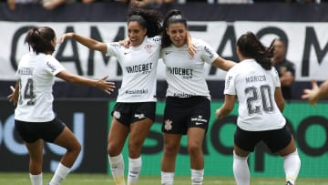 A bola volta rolar para o Brasileirão Feminino