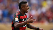 Bruno Henrique paga suspensão e desfalca o Flamengo no clássico 