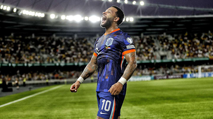 You can get Memphis Depay for nothing in Career Mode. You can get Memphis Depay for nothing in Career Mode.