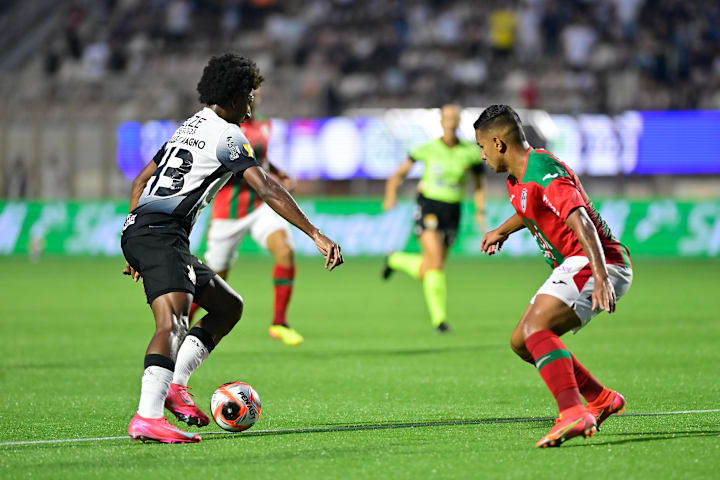 Talles Magno em jogo do Corinthians
