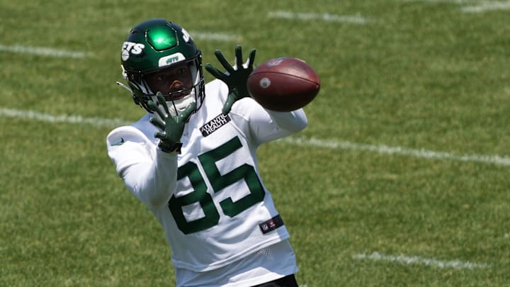 Former Jets receiver T.J. Luther has signed with the Packers.