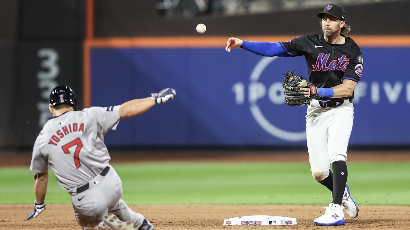 Mets’ Jeff McNeil Seeks Unconventional Path to Potential NLCS Return