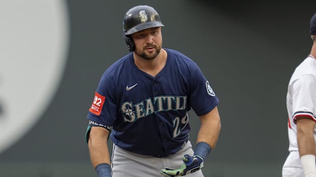Seattle Mariners catcher Cal Raleigh