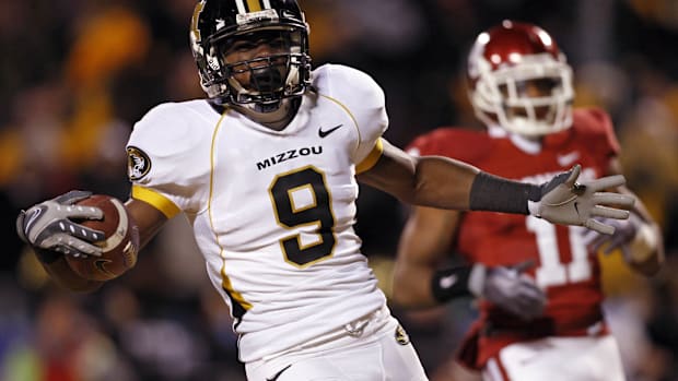 Missouri Tigers wide receiver Jeremy Maclin (9) celebrates after scoring on a touchdown reception during the second quarter.