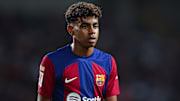 Lamine Yamal prolonge son contrat avec le FC Barcelone.