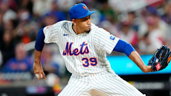 New York Mets pitcher Edwin Diaz (39) pitches in relief, Tuesday, August 26, 2025.