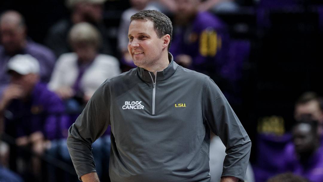 LSU Tigers head coach Will Wade reacts during the second half against the Missouri Tigers at the Pete Maravich Assembly Center.
